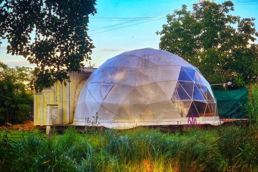 Romantikus szállás a Wonderland Geo Dome-ban